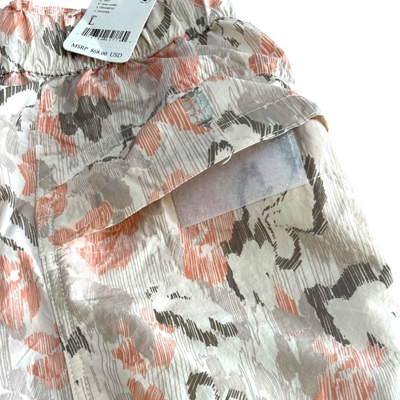 Free People Movement Printed In The Wild Mid Rise Shorts L NWT - Picture 7 of 11